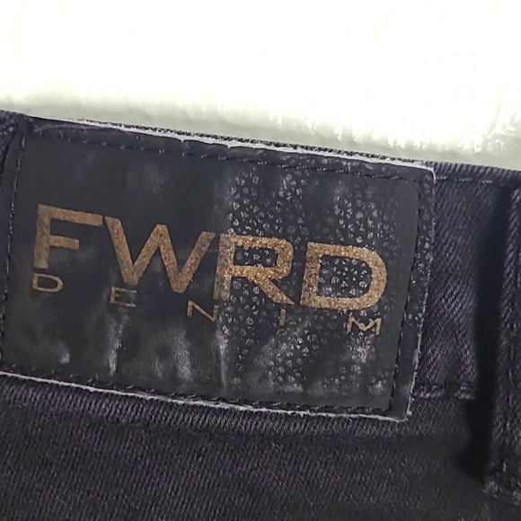 FWRD Black and Orange Cargo Shorts, Size 44 - Picture 8 of 10